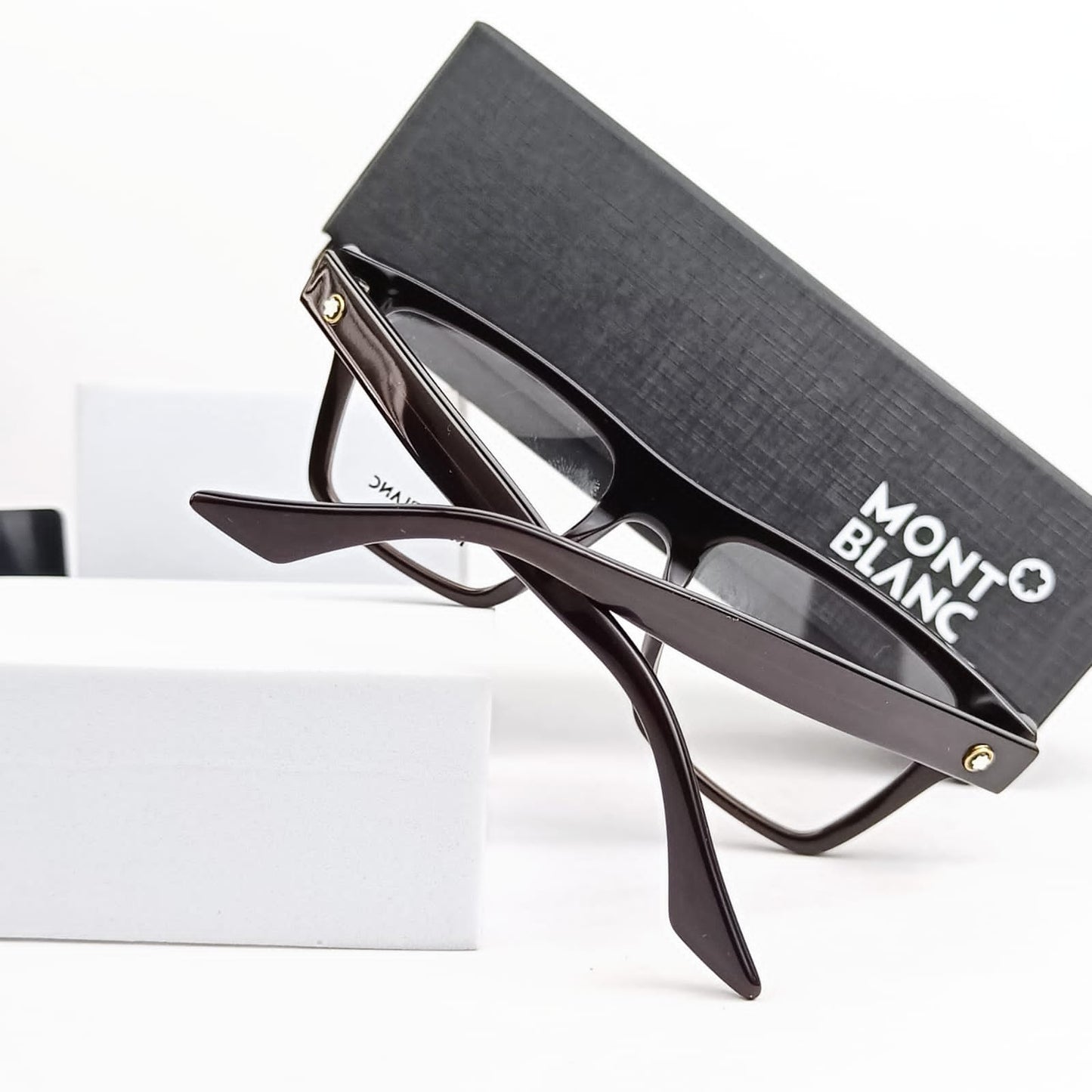 MB EYEWEAR
