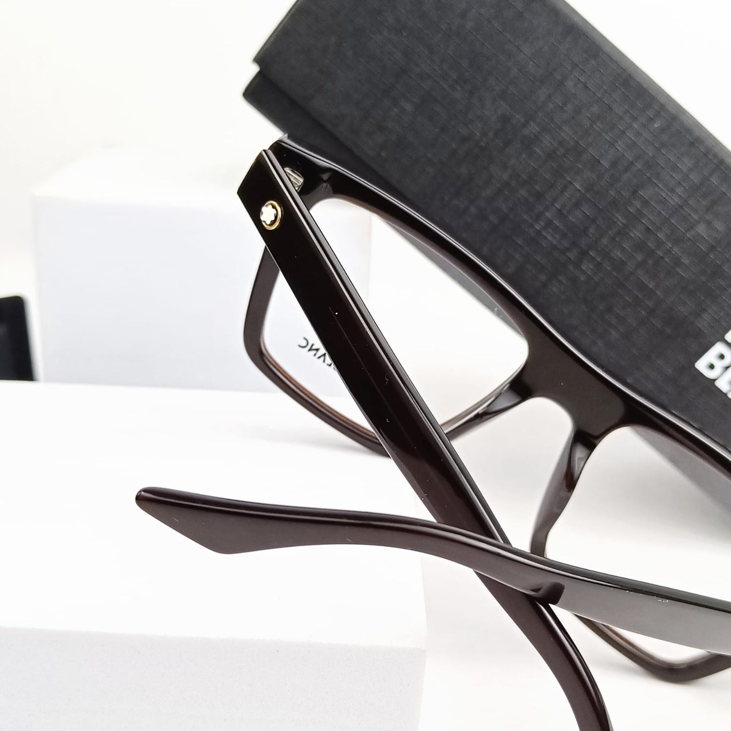 MB EYEWEAR