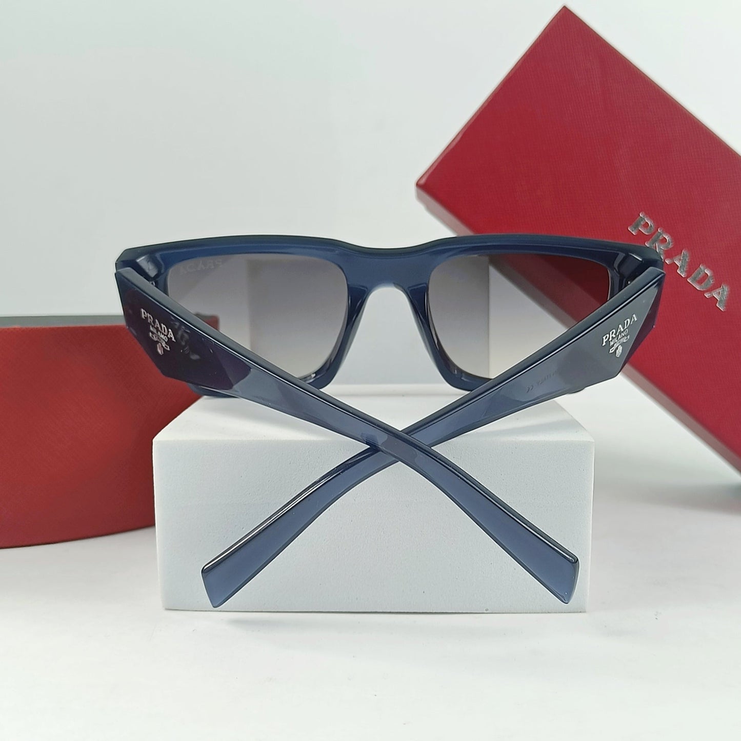PRADA SUNGLASS
