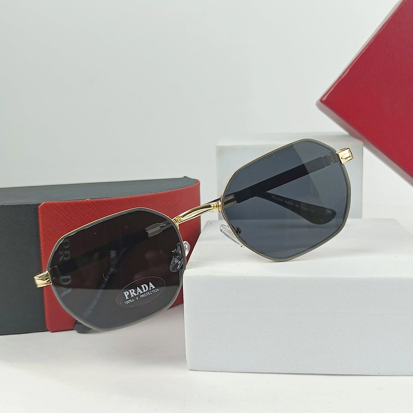 PRADA SUNGLASS