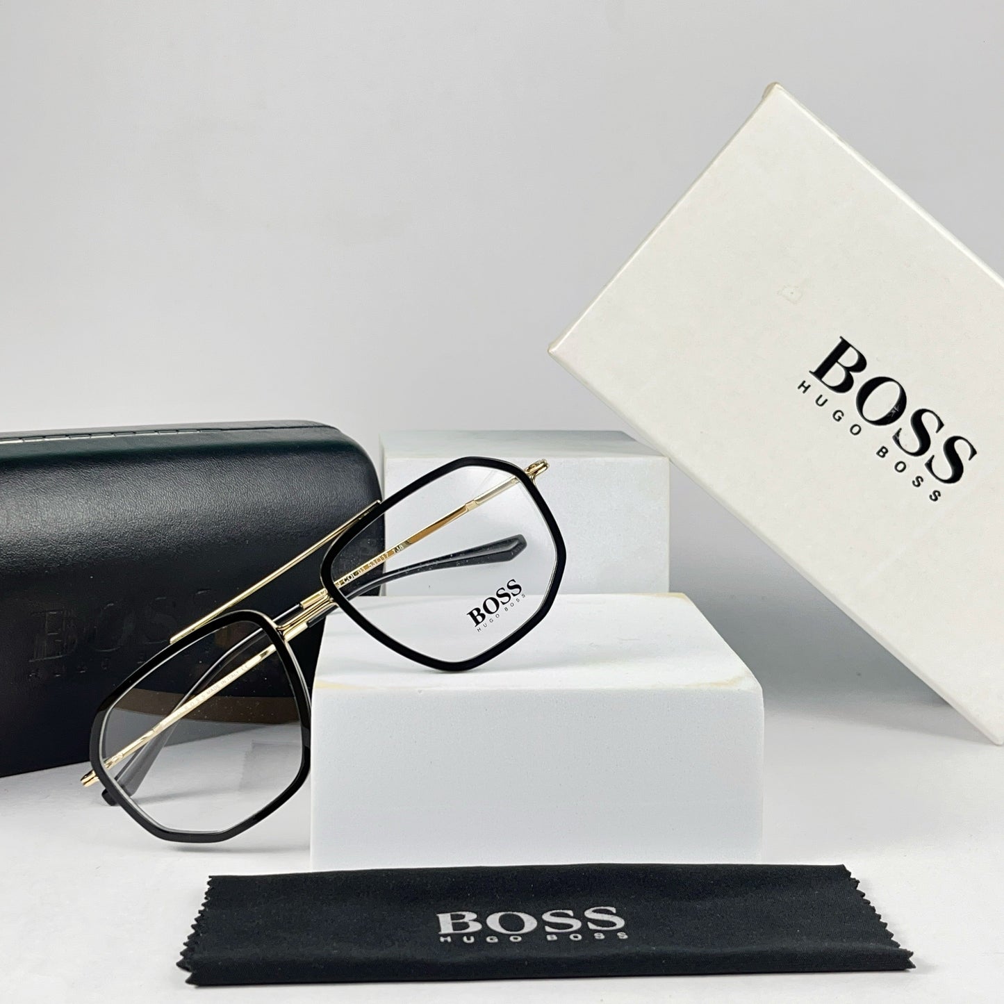 HUGO BOSS EYEWEAR